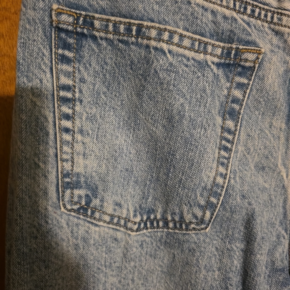 Universal Thread High Rise Light Blue Jeans - Picture 10 of 11